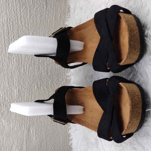 Zodiac Mabel Black Fabric Almond Toe Buckled Ankle Strap Cork Heel Sandal Shoe - Picture 2 of 16